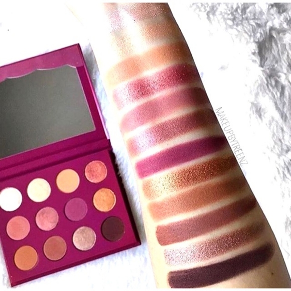 Colourpop You Had Me At Hello Eyeshadow Palette - Picture 3 of 7